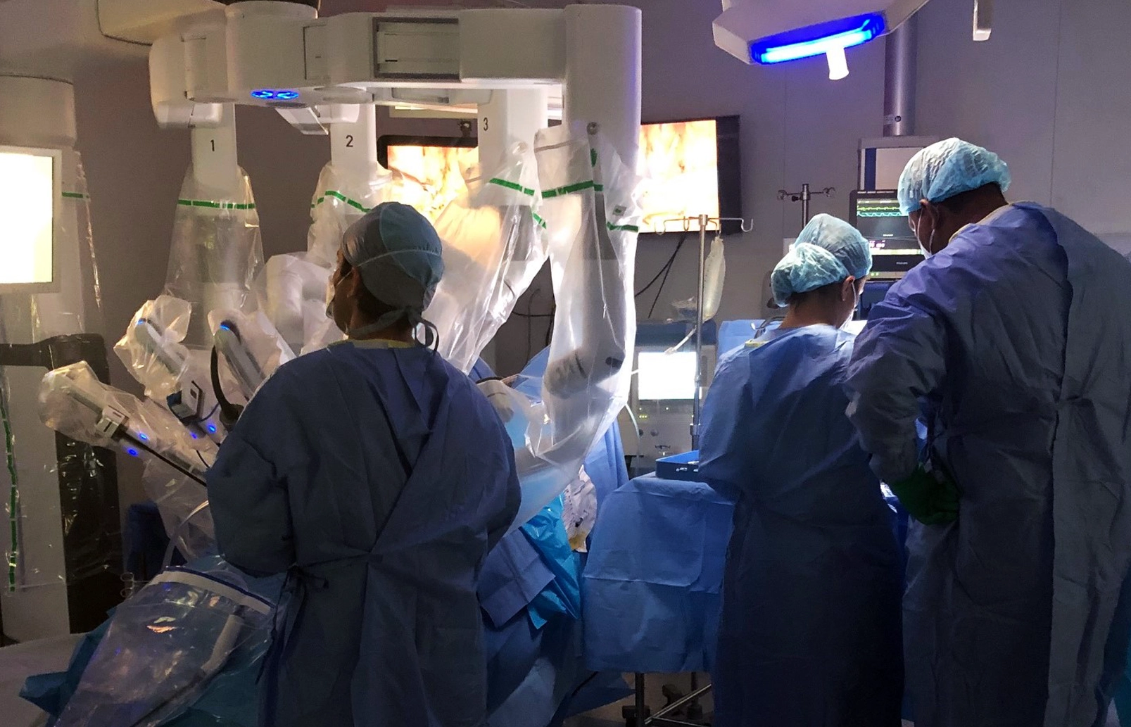 Cirurgia Minimamente Invasiva - Dr. Marco Lipay Urologia