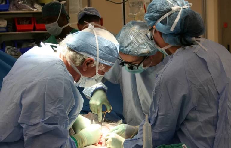 Transplante de Órgãos - Dr. Marco Lipay Urologia